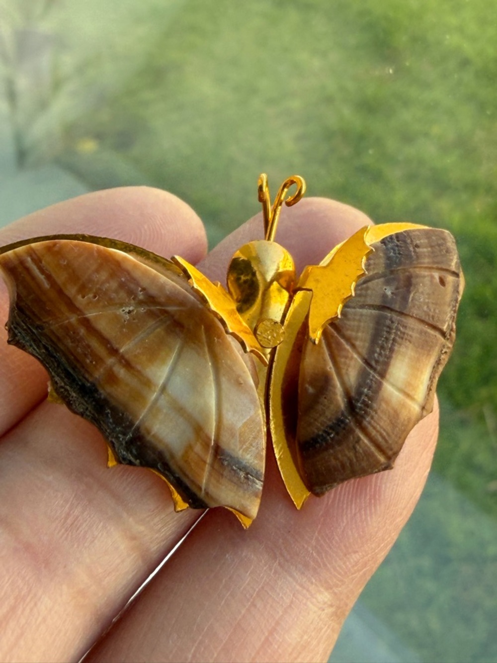 Vintage Sea Shell Carved Butterfly with Wings Gold Brooch Made In Taiwan ROC